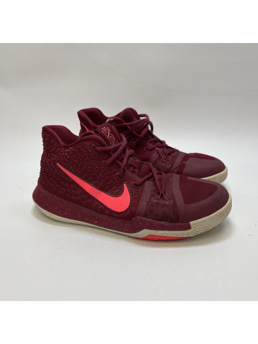 Nike Kyrie 3 Team Red / Hot Punch 2016 Basketball Shoes 859466-681 Size 6.5Y